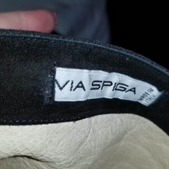 Boots - Picture 9 of 11